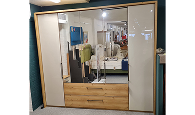 5 door bi-fold wardrobe with mirrored doors